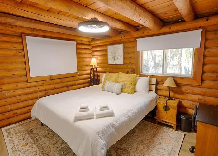 Charming Log In Tall Pines With Fire Pit Near Trails & Holiday home *