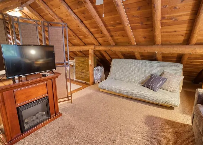 Charming Log In Tall Pines With Fire Pit Near Trails & Holiday home Pinetop-Lakeside
